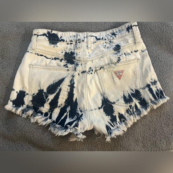 Woman’s GUESS Bleach Dyed Cut Off 🌵27 - Picture 5 of 8
